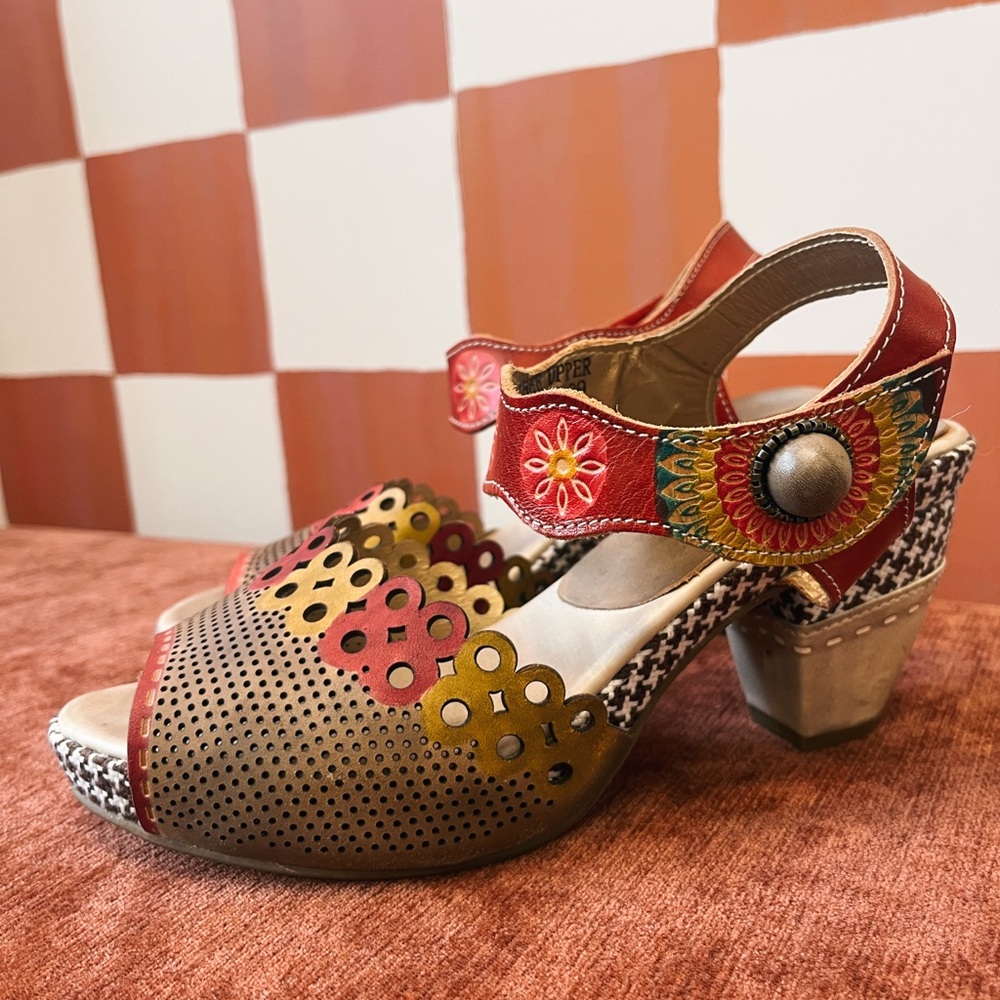 Women’s Leather Slingback Sandal, Size US 8-8.5
